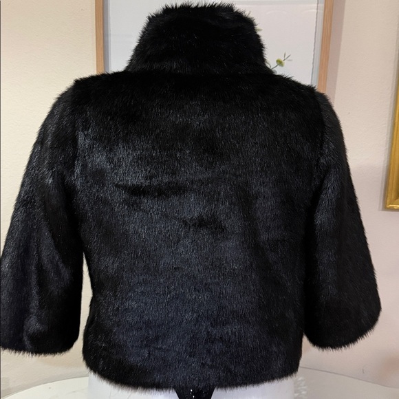 Elegant Black Faux Fur Jacket - Picture 7 of 7